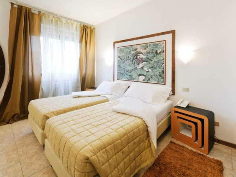 Antico Albergo Madonna Legnano Exterior photo